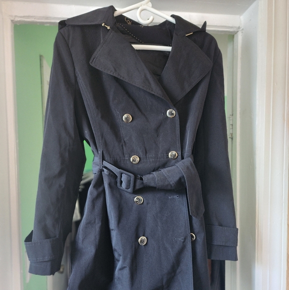 Calvin Klein women's belted rain coat. - Picture 7 of 8